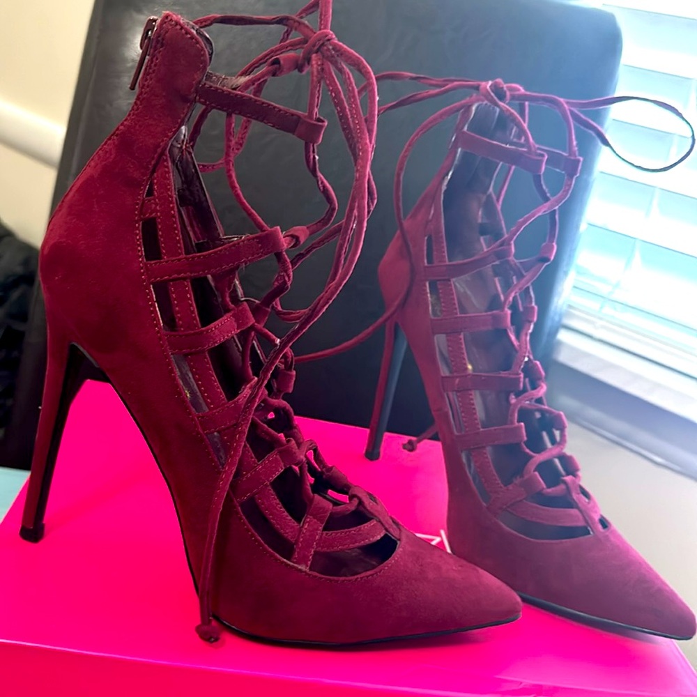 Shoedazzle Strappy Closed Toe Heel